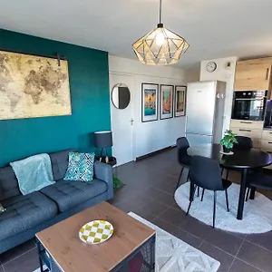 Chouette , Un T3 Cozy Proche Du Metro Et Parking Prive A Disposition Apartamento